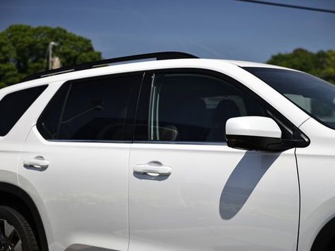 New 2026 Honda Pilot Touring image 17