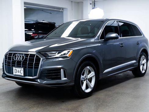 Used 2021 Audi Q7 3.0T Premium AWD/4WD image 3