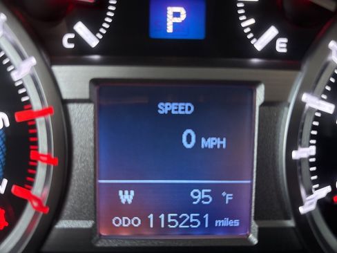 Used 2015 Toyota 4Runner 2WD image 31