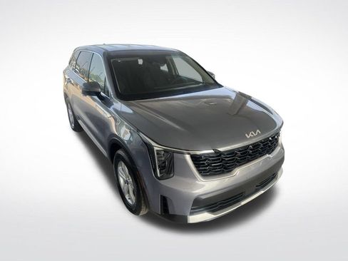 Certified 2024 Kia Sorento LX FWD image 35