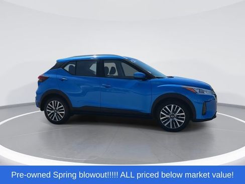 Used 2021 Nissan Kicks SV FWD image 9