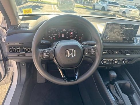 Certified 2023 Honda Accord EX image 14