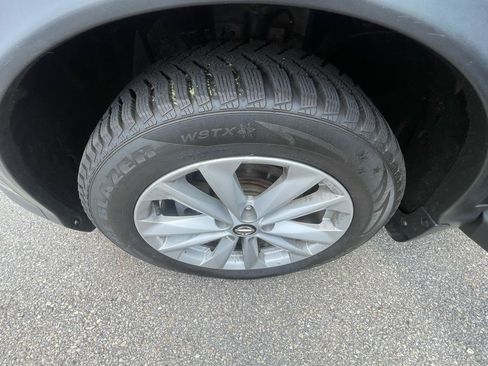 Used 2019 Nissan Rogue Sport S w/ Appearance Package AWD/4WD image 19