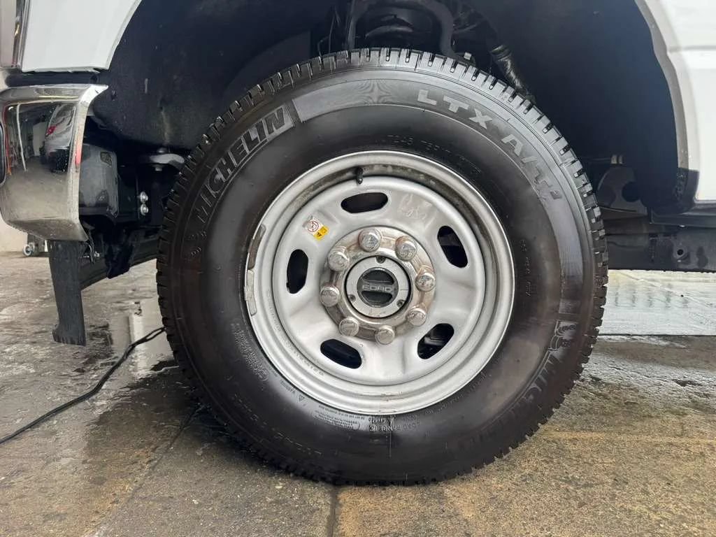 Used 2024 Ford F250 XL w/ FX4 Off-Road Package AWD/4WD image 45