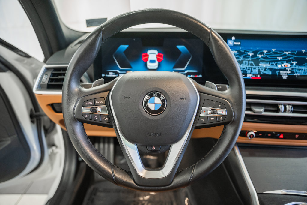 Used 2023 BMW 330i xDrive Sedan w/ Premium Package AWD/4WD image 25