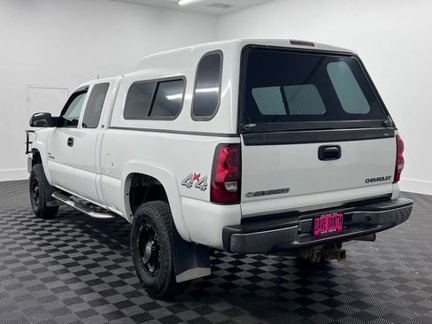 Used 2003 Chevrolet Silverado 2500 LT w/ Skid Plate Package AWD/4WD image 3