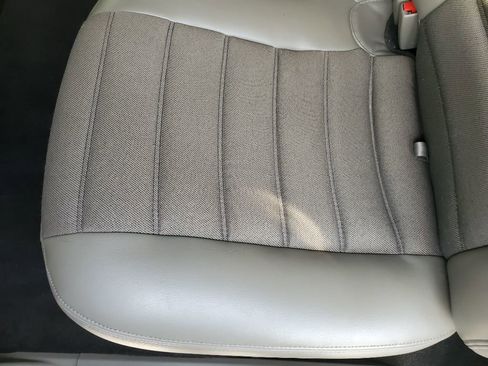 Used 2004 HUMMER H2 image 29