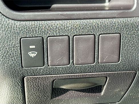 Used 2016 Toyota Highlander LE image 11