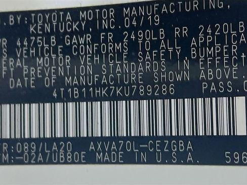 Certified 2019 Toyota Camry XLE FWD image 29