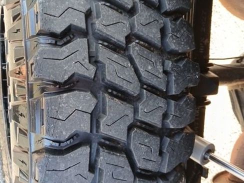 Used 2017 Toyota Tacoma TRD Sport image 58