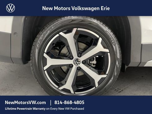 New 2026 Volkswagen Tiguan SE AWD/4WD image 14