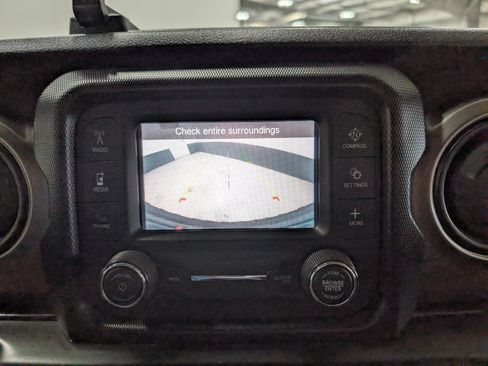 Used 2020 Jeep Wrangler Sport AWD/4WD image 20