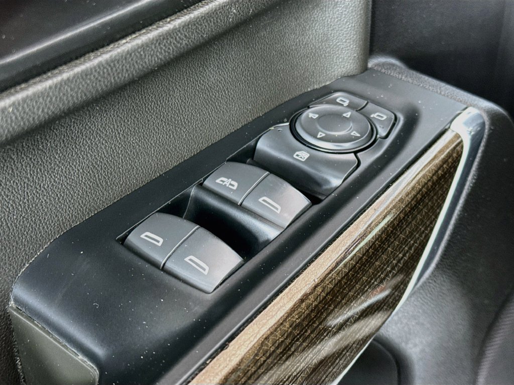 Used 2023 Chevrolet Silverado 2500 LT AWD/4WD image 17