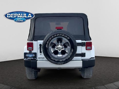 Used 2018 Jeep Wrangler Unlimited Sahara image 5