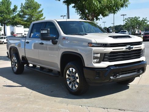 New 2026 Chevrolet Silverado 2500 Custom w/ Custom Value Package AWD/4WD image 3