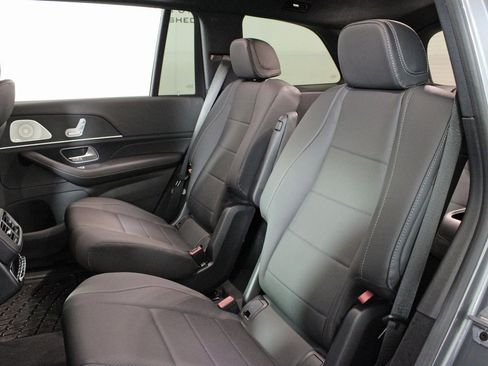 Certified 2025 Mercedes-Benz GLS 450 4MATIC image 28
