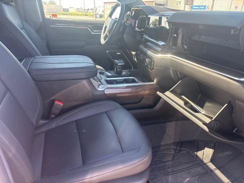 Used 2026 Chevrolet Silverado 1500 RST w/ Dark Appearance Package AWD/4WD image 26