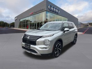 Used 2024 Mitsubishi Outlander SE video 1