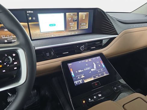 Certified 2025 INFINITI QX80 Sensory AWD/4WD image 17