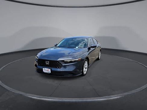 Used 2023 Honda Accord LX image 3