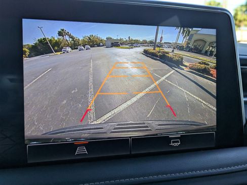 Used 2023 GMC Yukon SLT image 27