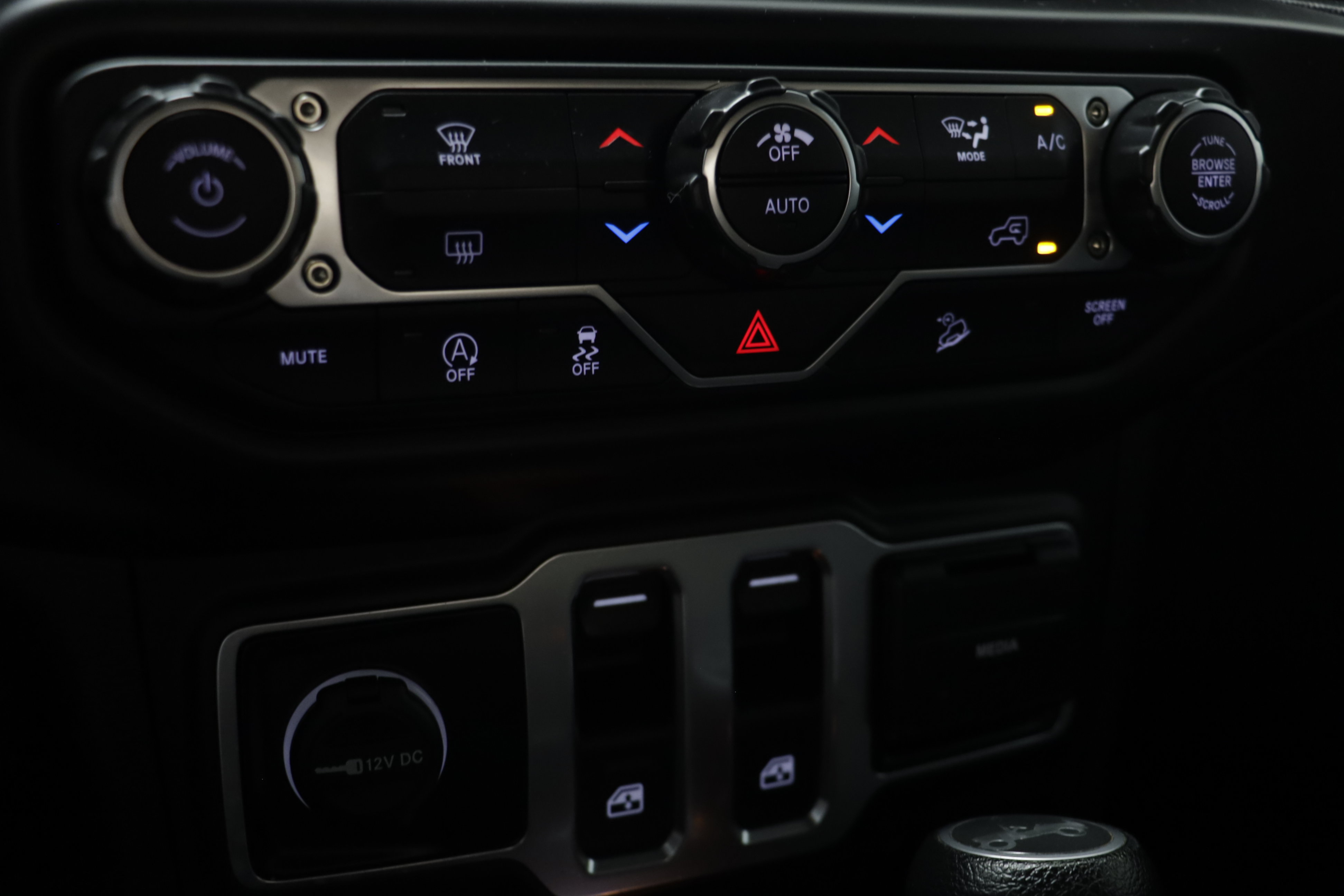 Used 2019 Jeep Wrangler Sport AWD/4WD image 11