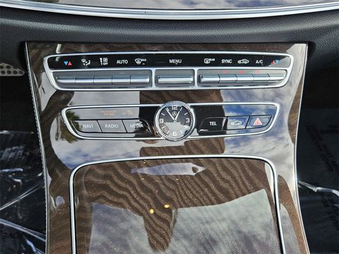 Used 2019 Mercedes-Benz E 450 4MATIC Cabriolet image 26