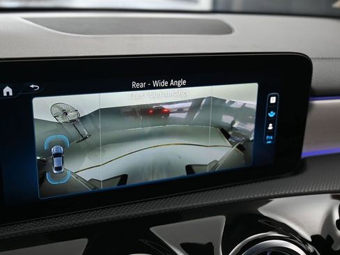 Used 2025 Mercedes-Benz CLA 250 image 26