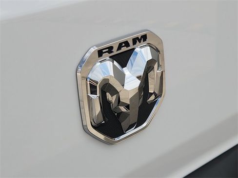 Used 2026 RAM ProMaster 2500 w/ Convenience Group FWD image 9