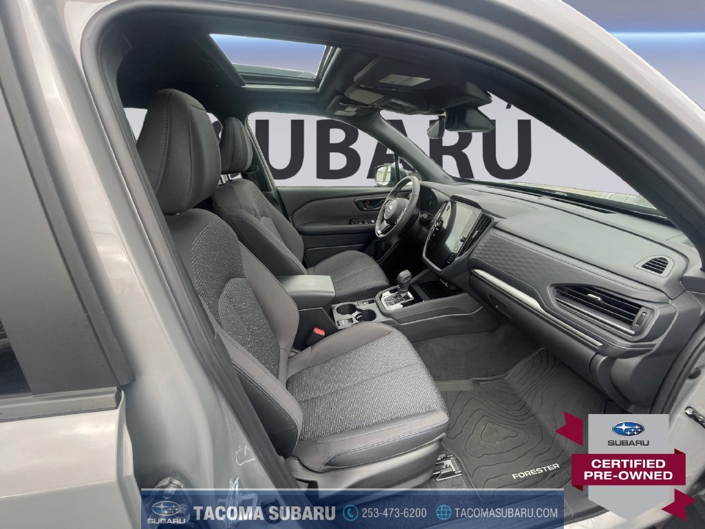 Used 2025 Subaru Forester Premium AWD/4WD image 17