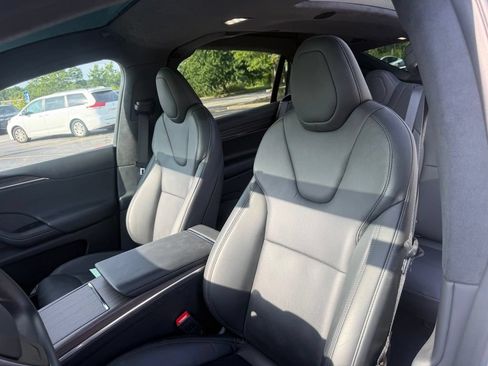 Used 2022 Tesla Model X AWD/4WD image 9