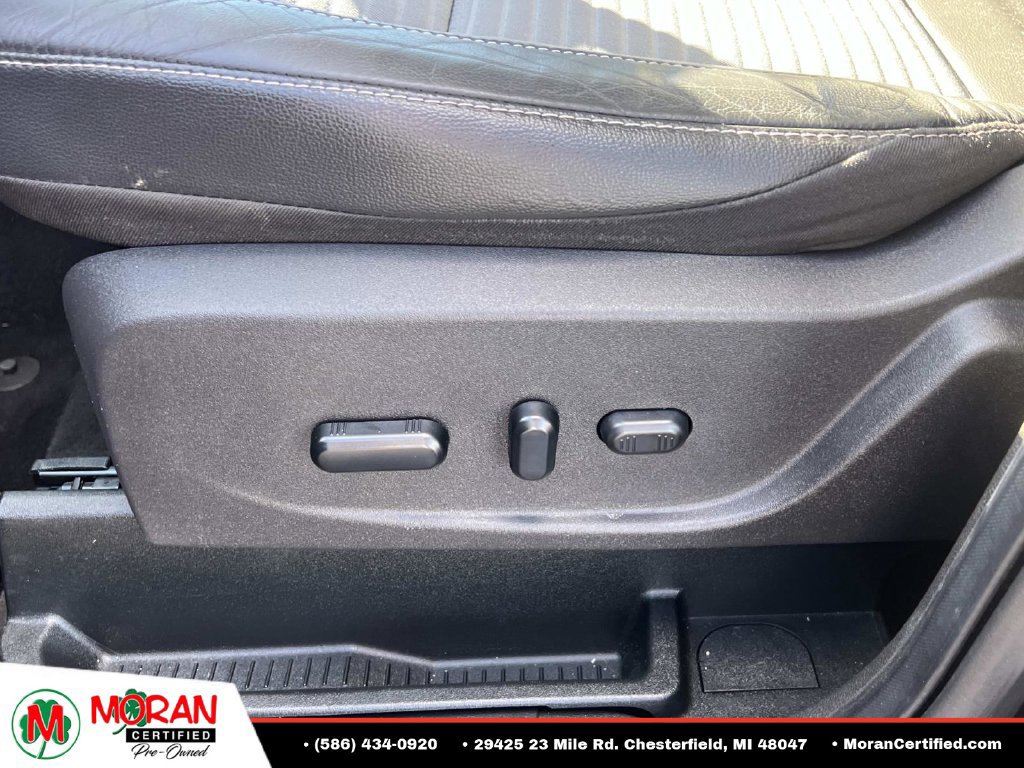 Used 2019 Ford Escape SE FWD image 18
