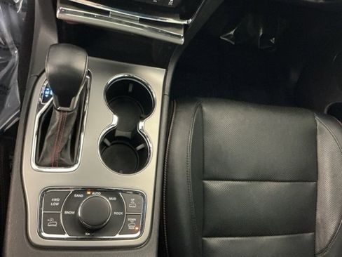 Used 2020 Jeep Grand Cherokee Trailhawk w/ Trailhawk Luxury Group image 19