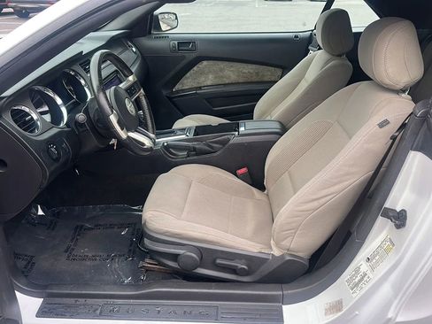Used 2014 Ford Mustang Convertible RWD image 12