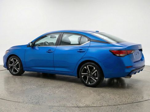 Used 2025 Nissan Sentra SV FWD image 6