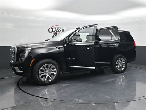 Used 2025 GMC Yukon Denali image 35