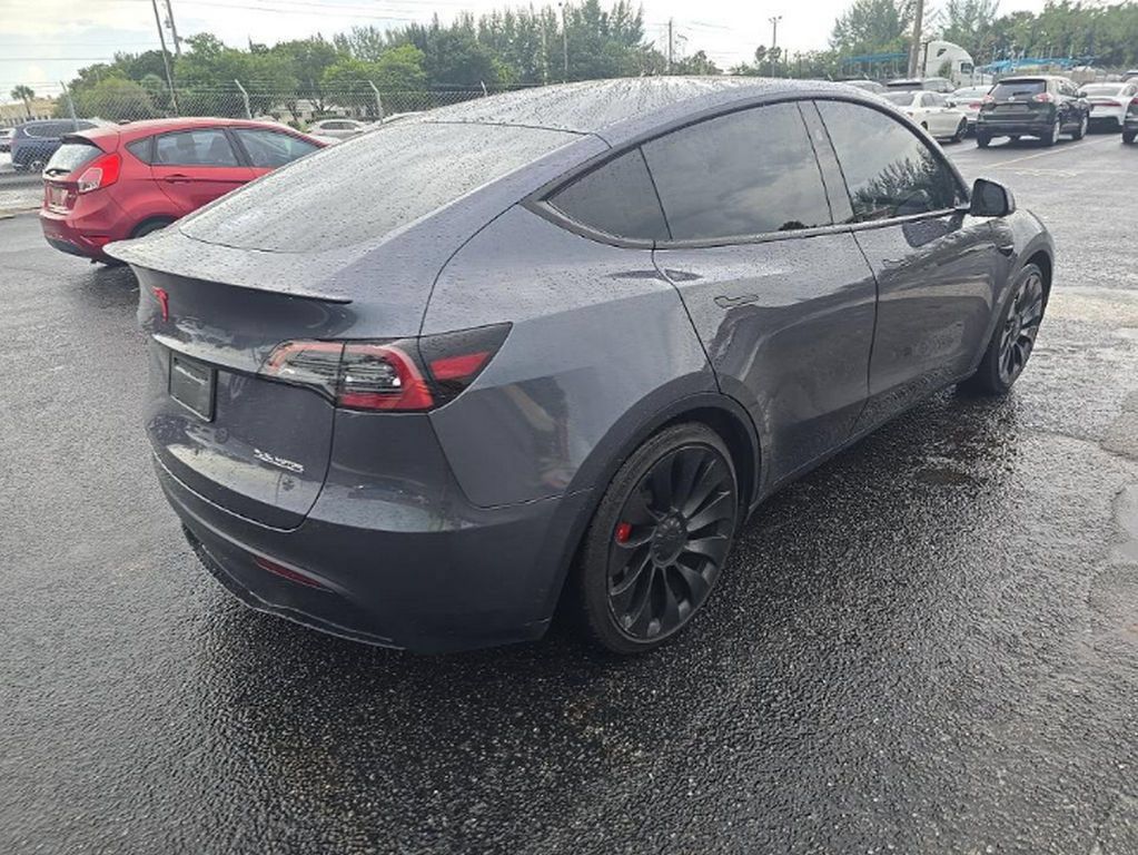 Used 2023 Tesla Model Y Performance AWD/4WD image 4