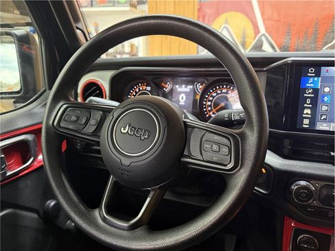 Used 2024 Jeep Gladiator Sport image 18
