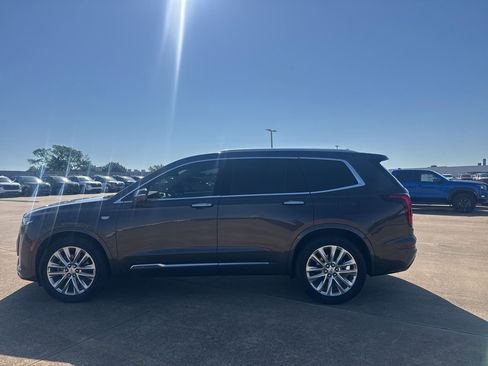 Used 2020 Cadillac XT6 Premium Luxury FWD image 12