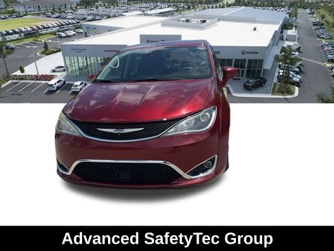 Used 2020 Chrysler Pacifica Touring w/ Advanced Safetytec Group FWD image 4
