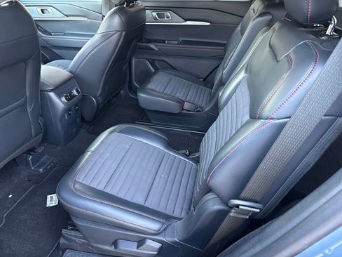 Used 2025 Ford Explorer ST-Line AWD/4WD image 5