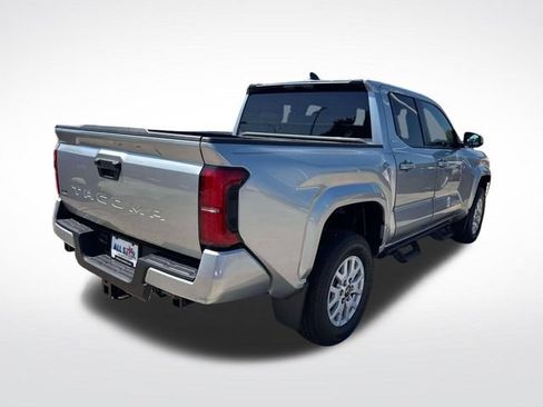 Used 2024 Toyota Tacoma SR5 RWD image 9