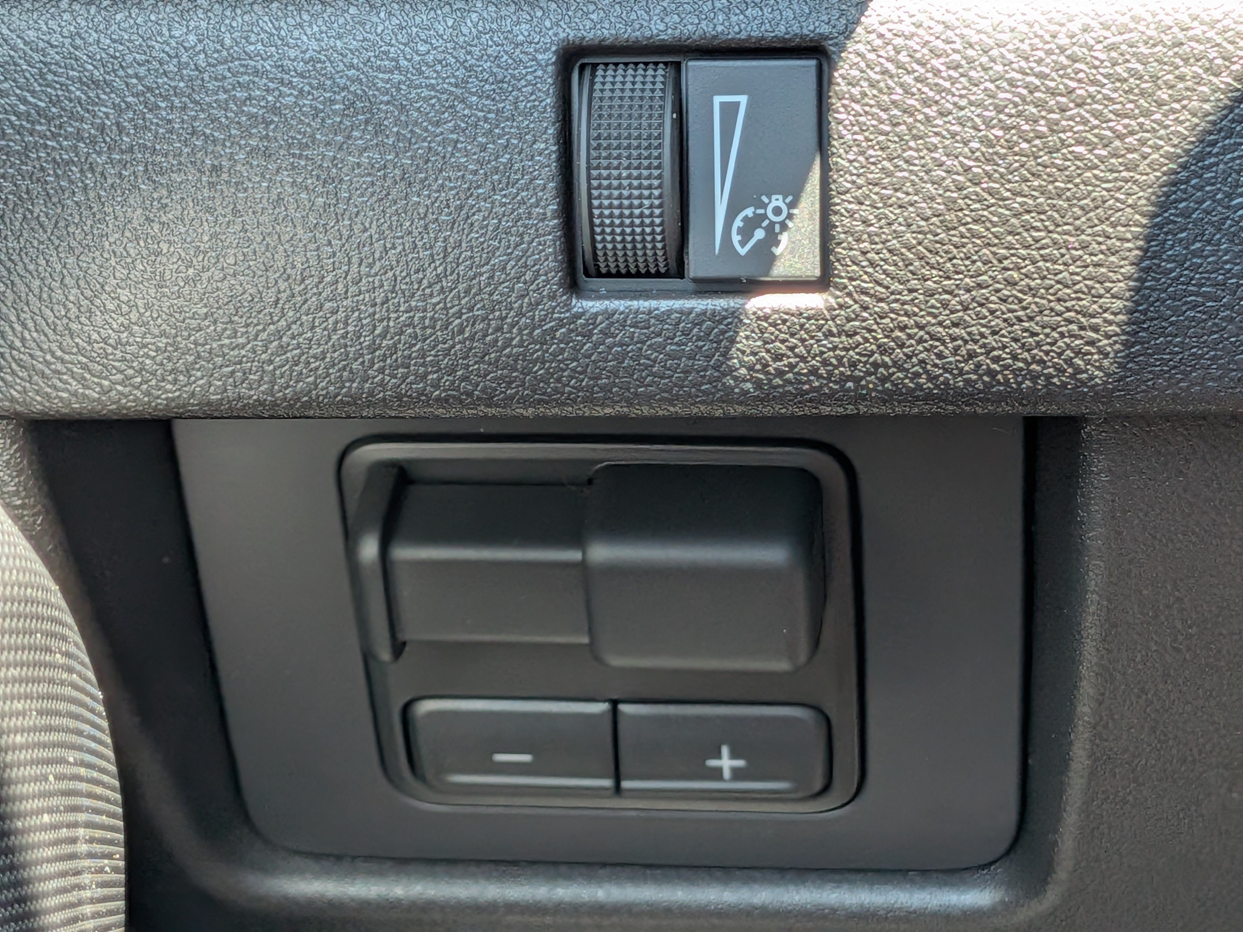 New 2026 GMC Canyon Elevation w/ Convenience Package RWD image 23
