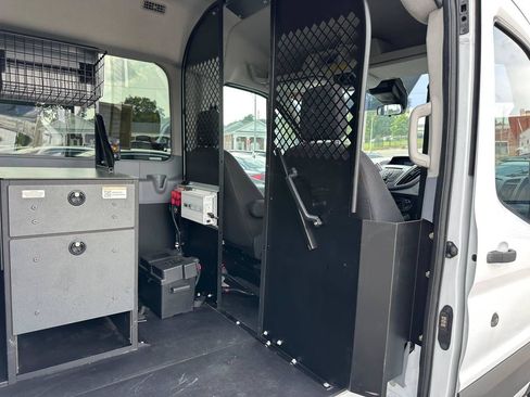 Used 2015 Ford Transit 150 XLT RWD image 27