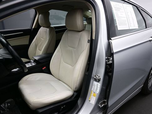 Used 2018 Ford Fusion Titanium FWD image 10