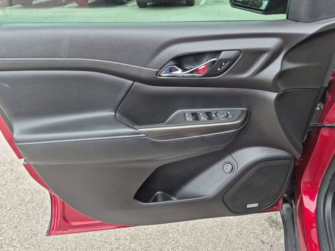 Used 2019 GMC Acadia SLT FWD image 18