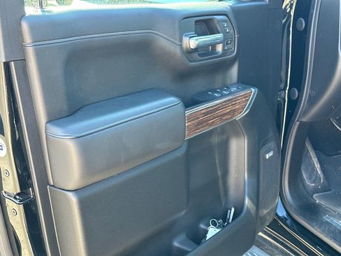 Used 2021 Chevrolet Silverado 1500 High Country w/ Technology Package image 10