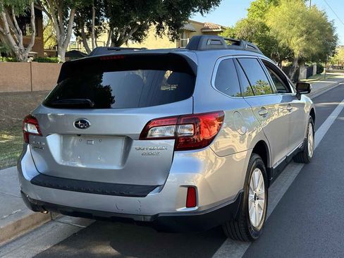 Used 2015 Subaru Outback 2.5i Premium image 8