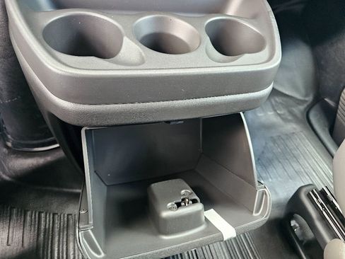 New 2025 GMC Savana 2500 w/ Driver Convenience Package image 39