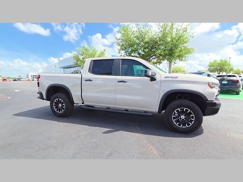 New 2026 Chevrolet Silverado 1500 ZR2 AWD/4WD image 17